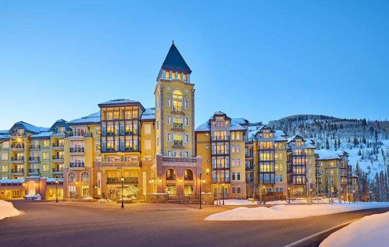Platinum Vail Ritz-Carlton 4 Bedroom Mountain Residence Just One Block From The Eagle Bahn Gondola